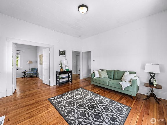 5th image of 2510 Walnut Street