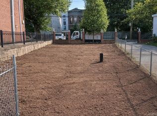 845 E 213th Street, Bronx, NY 10467