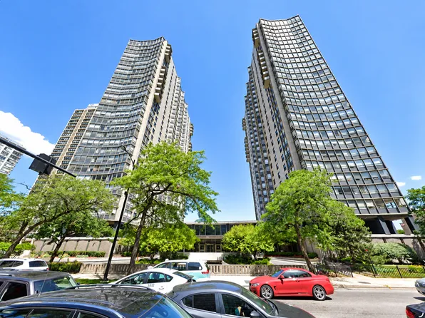 5701 N Sheridan Rd APT 5U, Chicago, IL 60660