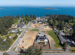 7116 Ocean Blue Pl, Lantzville, BC V0R 2H0