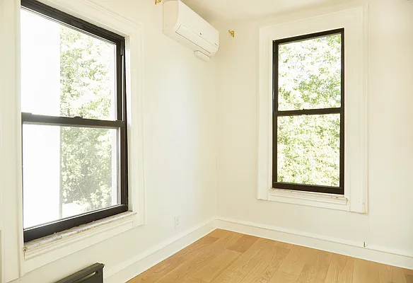 Rented by SPORN GROUP LLC | media 26