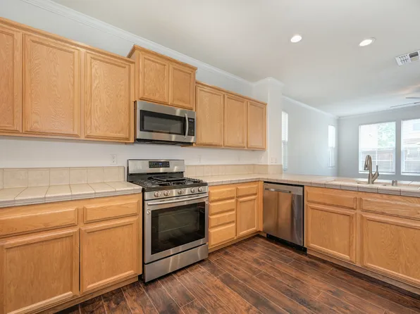 24 Crystalwood Cir, Lincoln, CA 95648