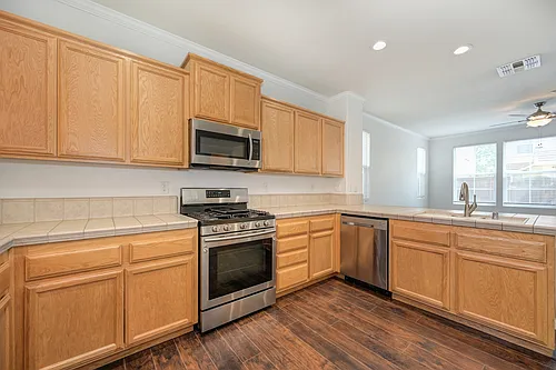 24 Crystalwood Cir Photo 1