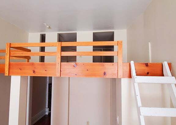 3rd image of 36 W Court St #10590530