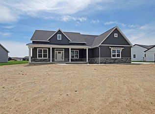 30792 Villa Dr, Granger, IN 46530