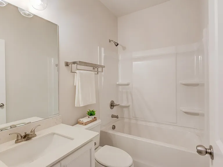 1290 Ainsworth Aly #1 — Photo 18