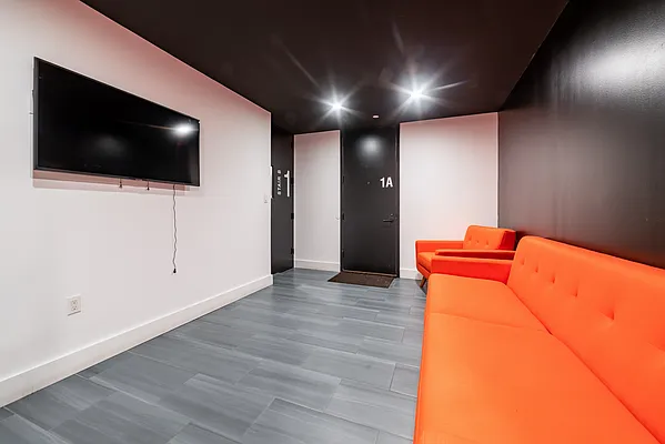 Rented by Twin Group | media 32