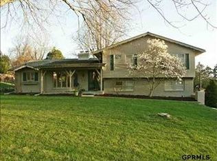 9321 Harney St, Omaha, NE 68114