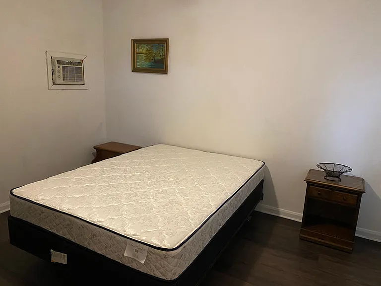 1012 W 1st St #3 — Photo 5
