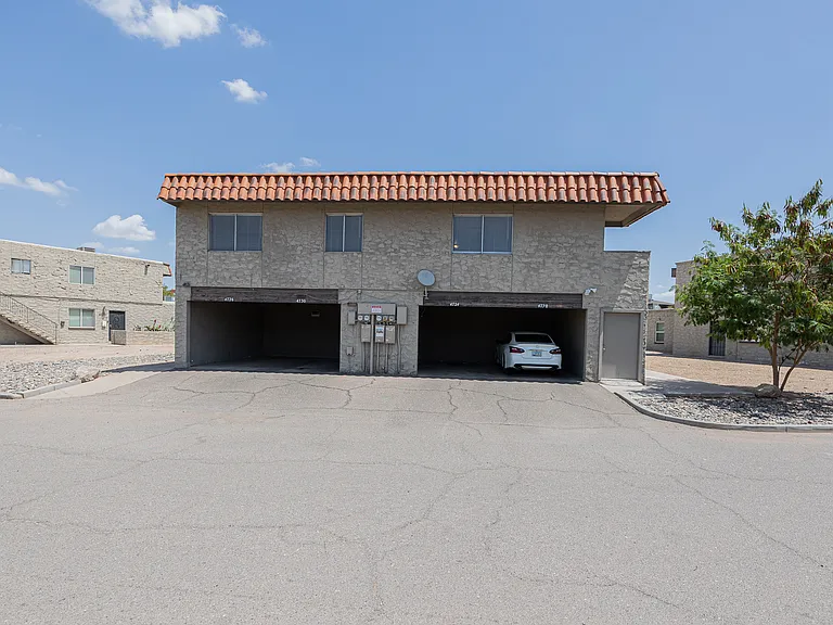 4724 E Portland St — Photo 15