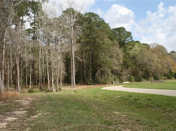 21157 Little John Dr, Covington, LA 70433