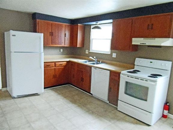 3rd image of 8491 Kilkenny Dr