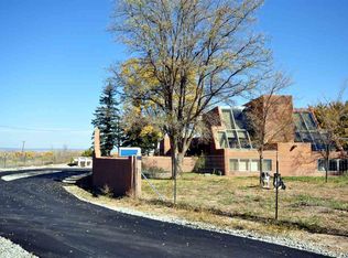 18 Terrace Farm Rd, Espanola, NM 87532
