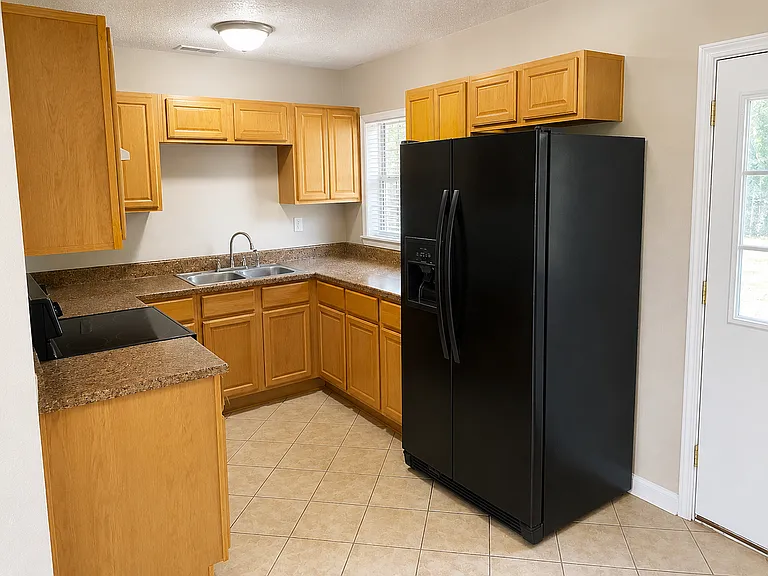 4028 Loys Dr — Photo 3