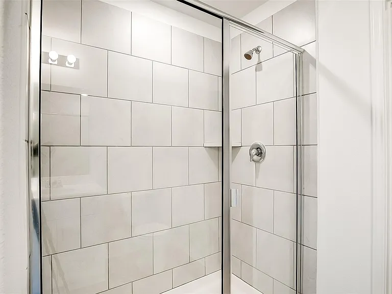 812 Black Alder St — Photo 24