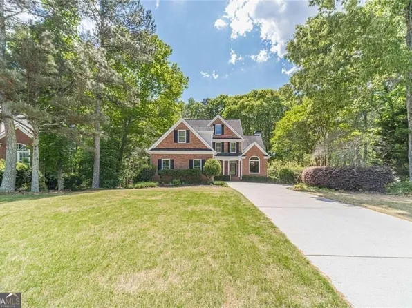 395 Amberbrook Cir, Grayson, GA 30017