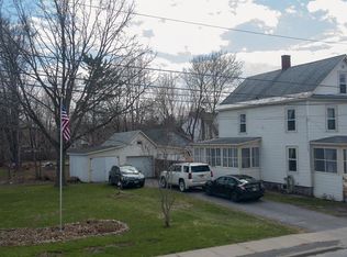 33 Robinson Ter, Plattsburgh, NY 12901