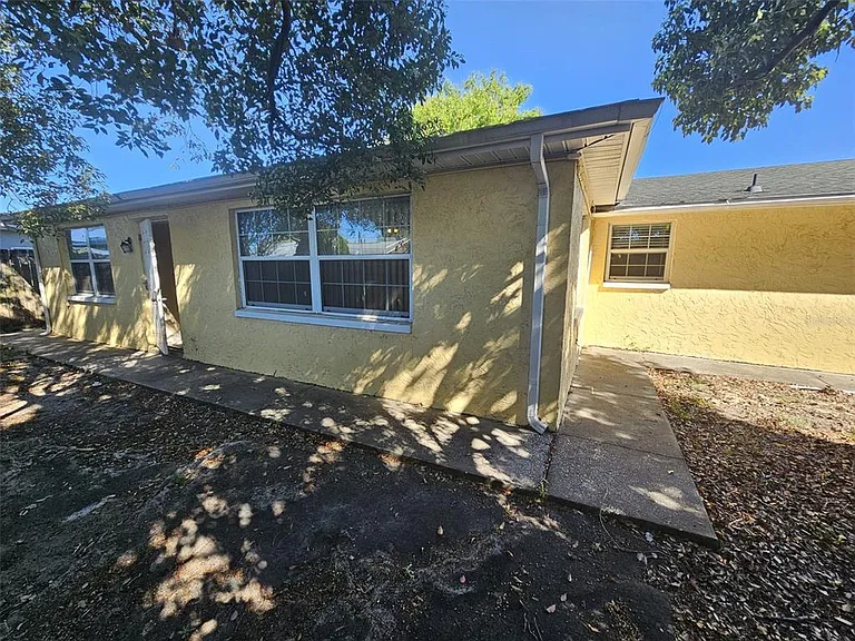 7730 Greybirch Ter — Photo 13