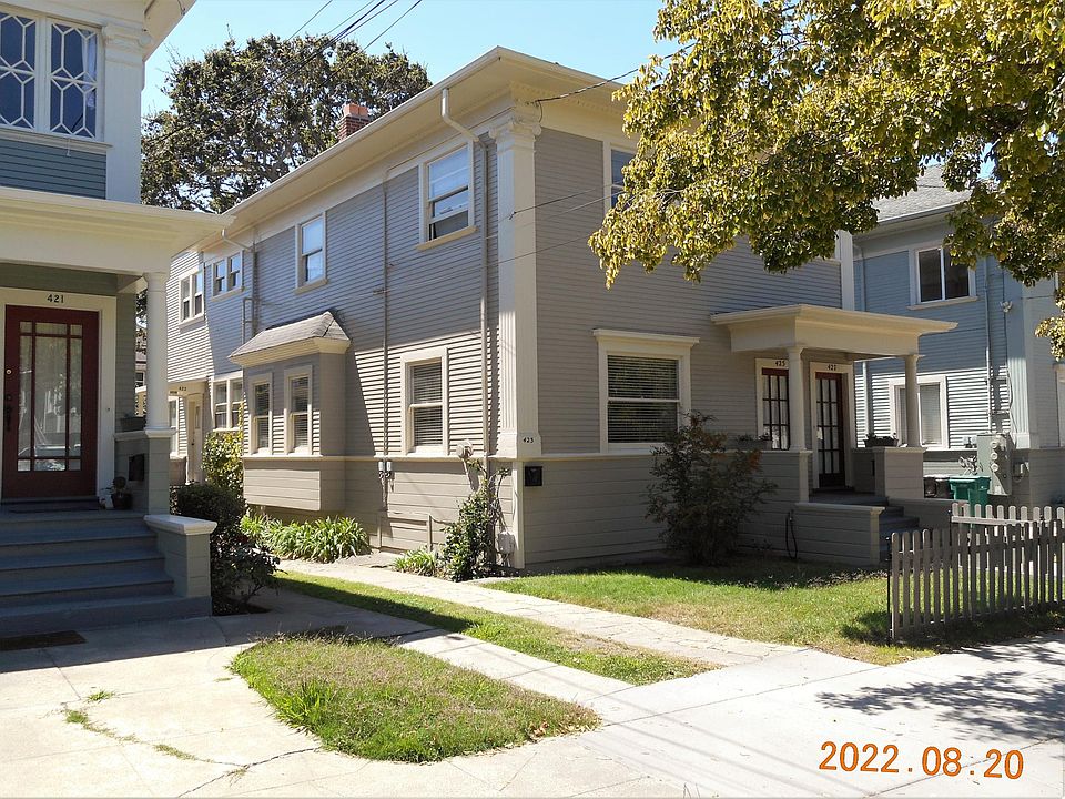 Gracious Victorian dating to 1906 - freshly painted