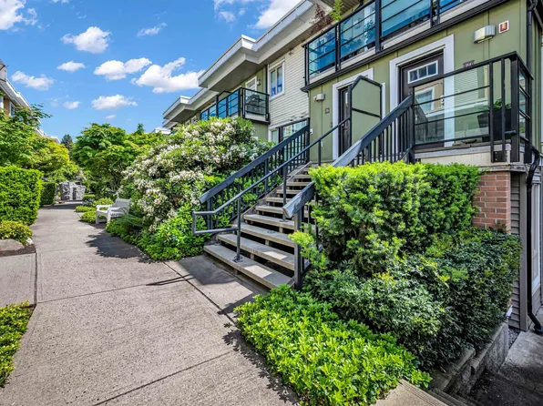 728 W 14th St #74, North Vancouver, BC V7M 0A8