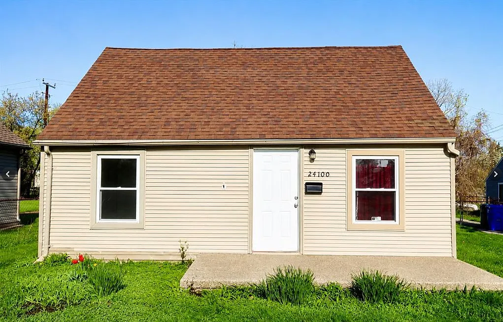 3 bed, 1000 sqft, $1,350 — Photo 1