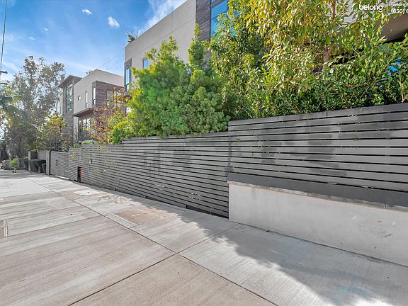 4th image of 2111 N Cahuenga Blvd Unit 12