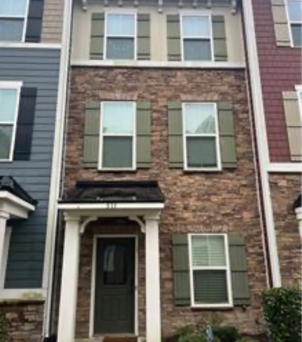 2 bed, 2.5 bath, 1450 sqft, $2,400 — Photo 1