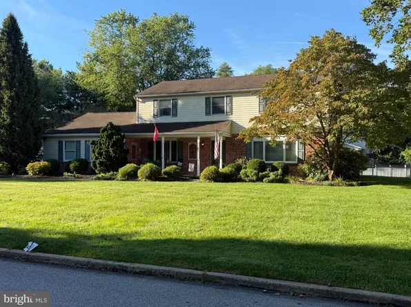 1203 Clearbrook Rd, West Chester, PA 19380
