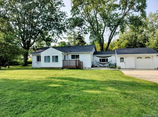 5945 Willis Rd, Ypsilanti, MI 48197