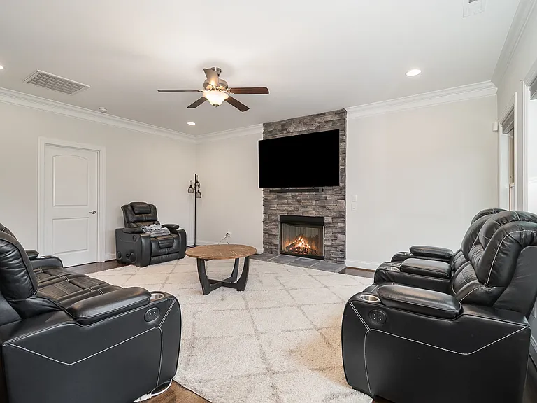 6006 Tanoak Ct — Photo 16