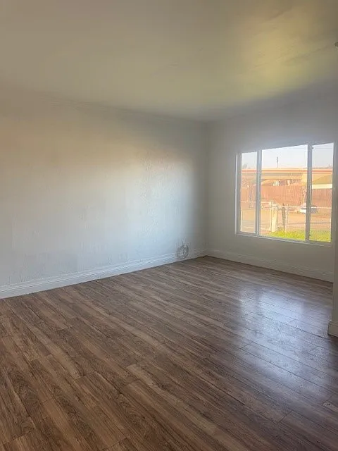 3 bed, 1000 sqft, $1,400 — Photo 4