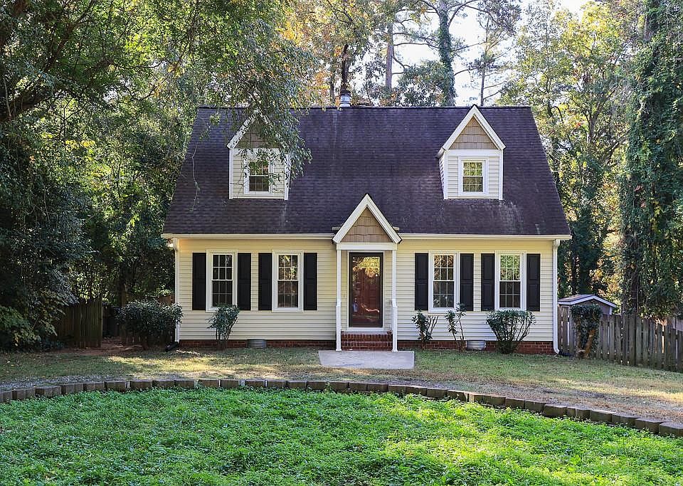 1st image of 3225 Oxford Dr