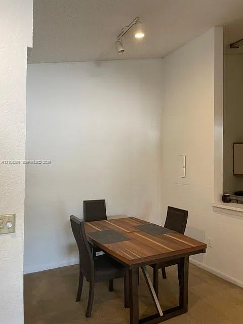 Lakeview Club Condo — Photo 4