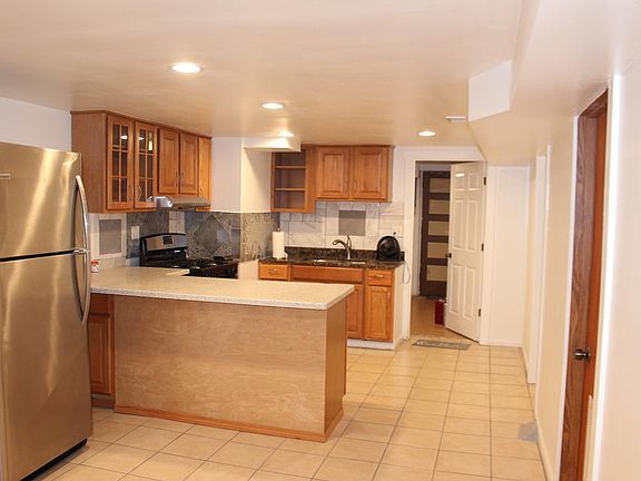 2nd image of 3742 N Richmond St #G