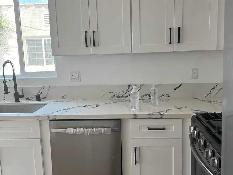 963 N Serrano Ave #1/2 — Photo 12