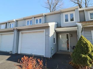 3 Winners Cir, Saratoga Springs, NY 12866