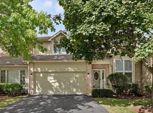 53 Townsend Cir, Naperville, IL 60565