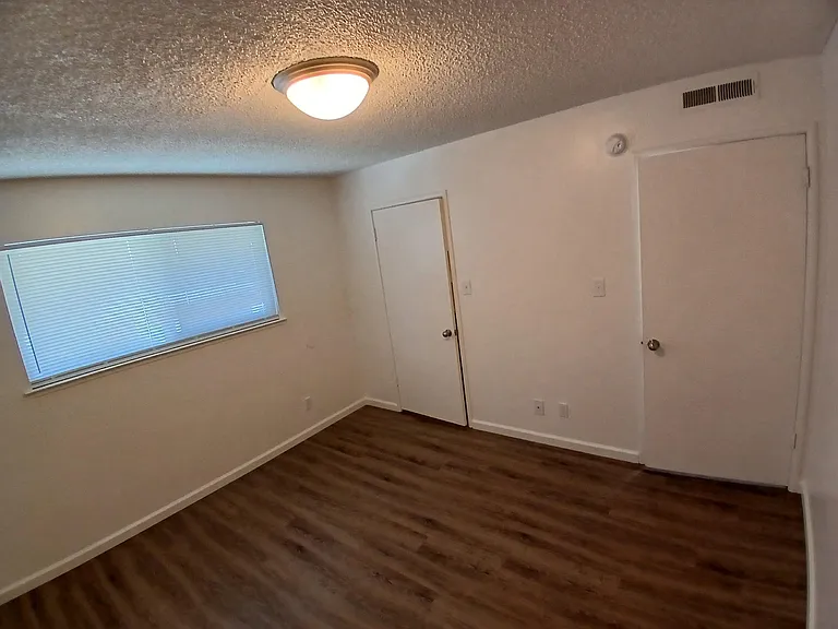 1251 Kenny Dr #13 — Photo 4