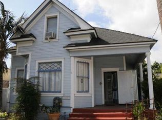 1049 N Fries Ave, Wilmington, CA 90744