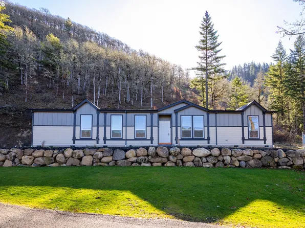 698 Highway 141, White Salmon, WA 98672