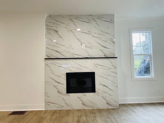 Modern electric fireplace
