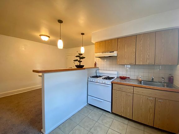 2nd image of 1001 Wolf St Unit 3