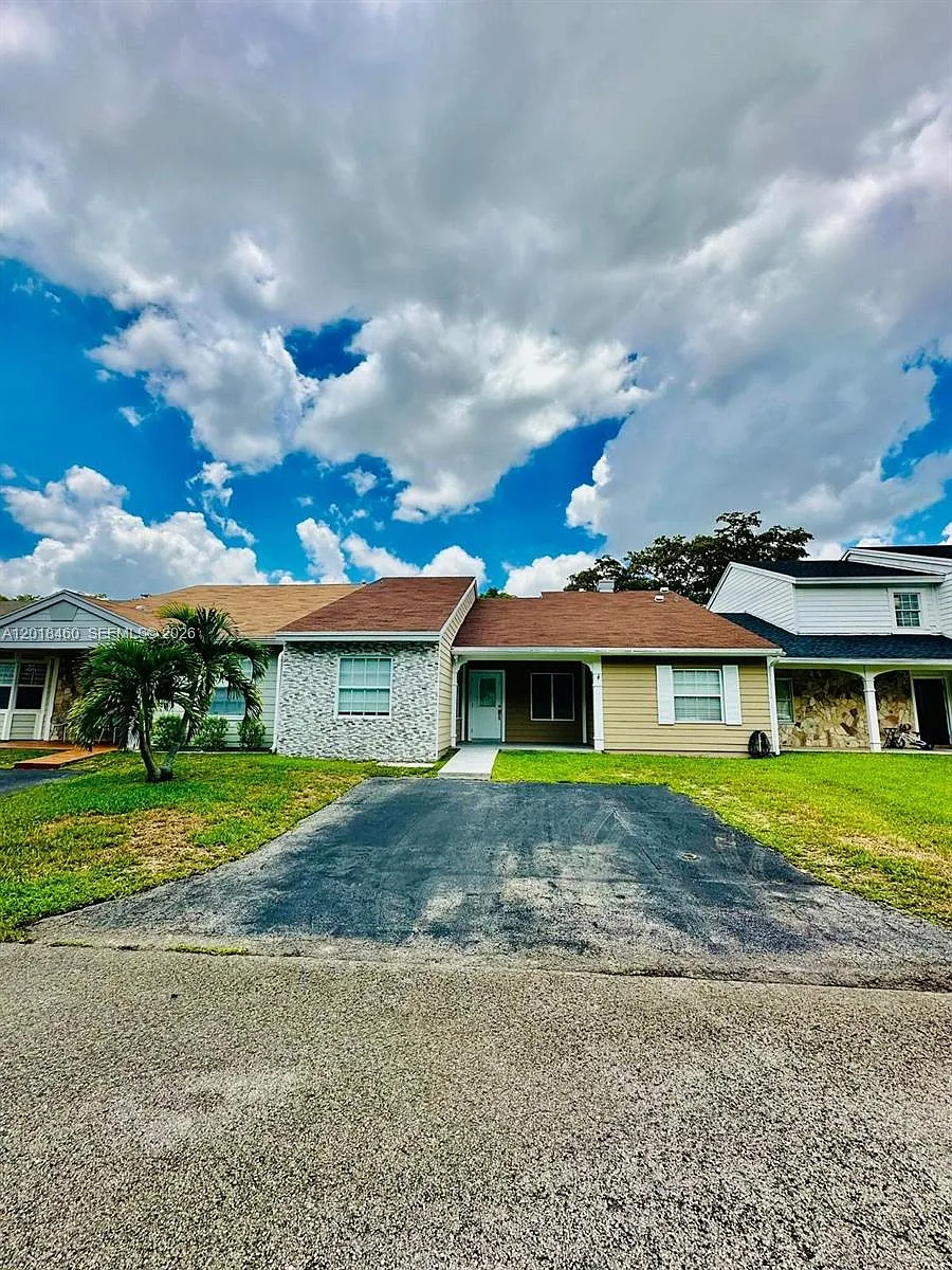 Building Photo - 14530 SW 142nd Court Cir