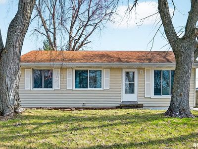 207 N Linnhill Ln, Washington, IL, 61571