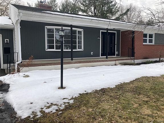 5th image of 449 Bugbee Dr
