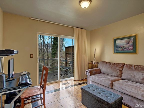 4th image of 4626 168th Ct NE