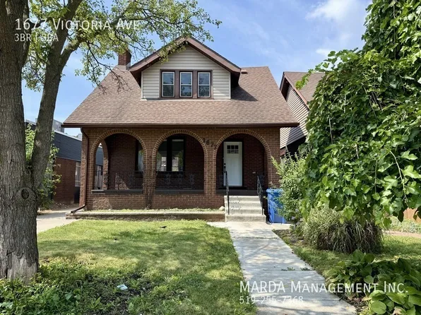 1677 Victoria Ave, Windsor, ON N8X 1P6