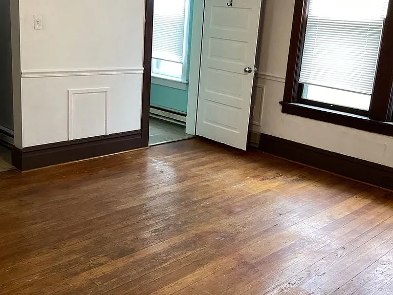 608 S Potomac St — Photo 4