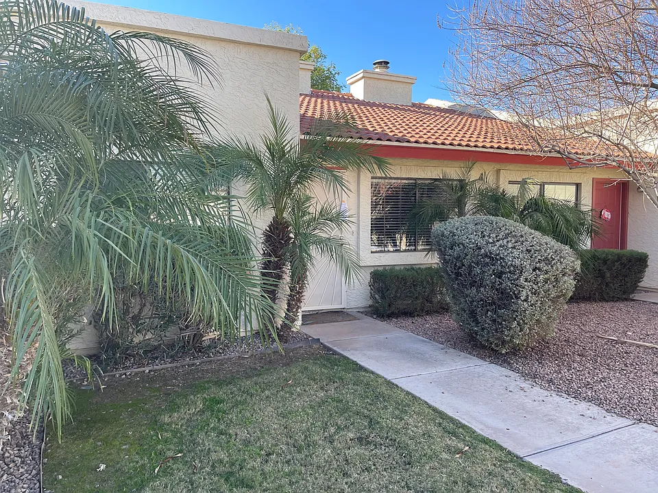 633 W Southern Ave #1112