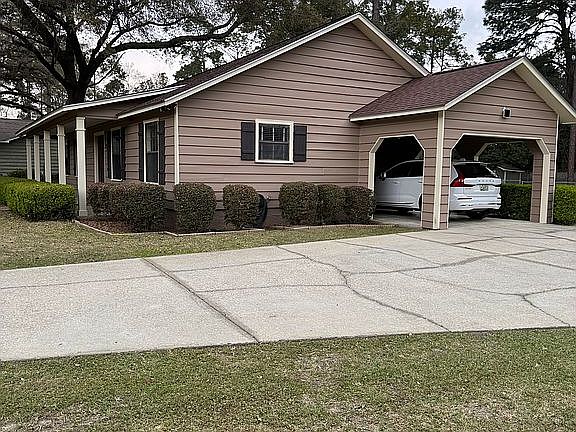 4th image of 85 Acacia Blvd
